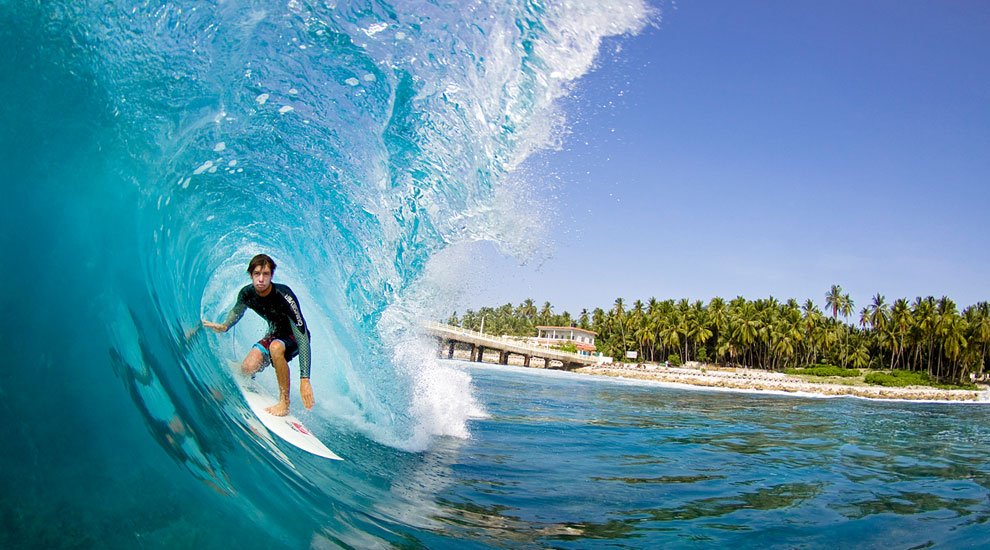 Which is the best place to learn surfing in India?