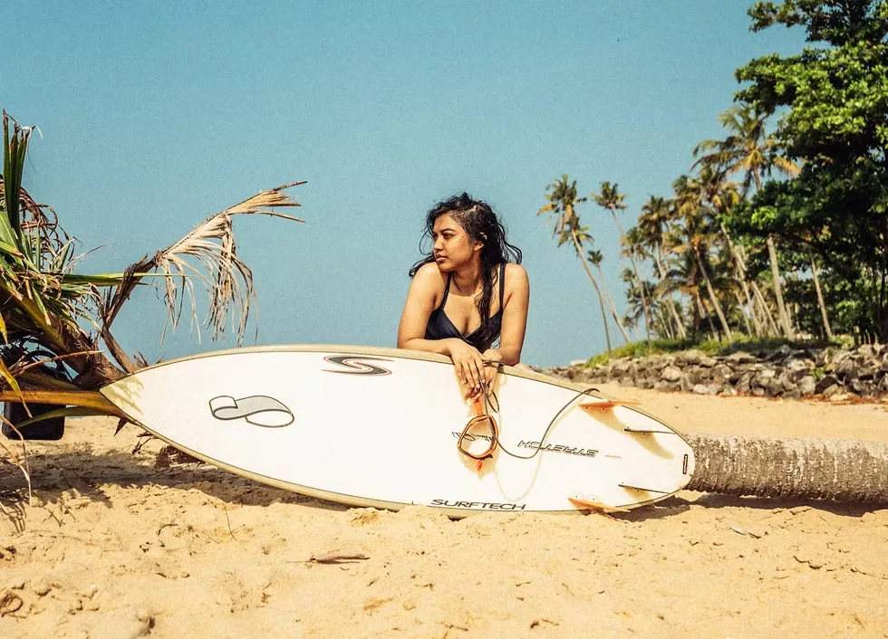 Can girls learn surfing safely in India?